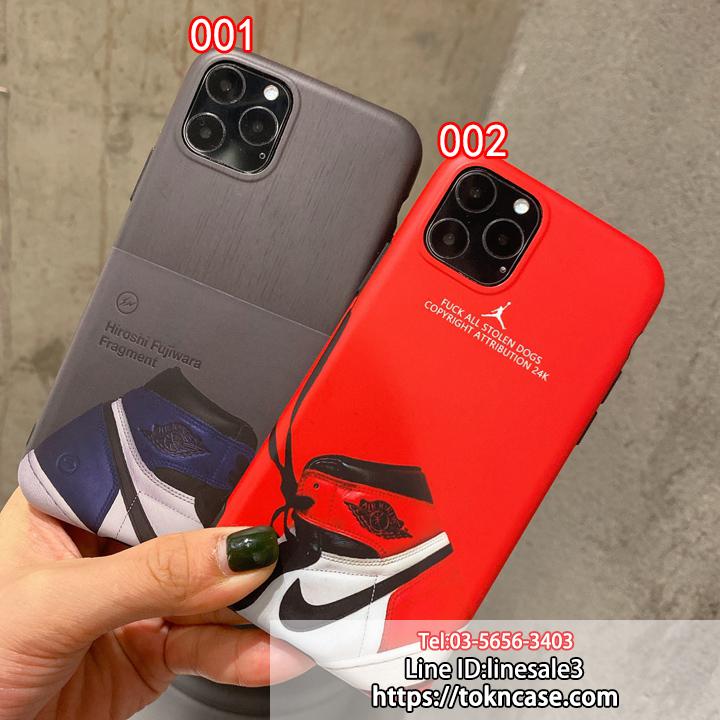 Nike iphone11 携帯カバー