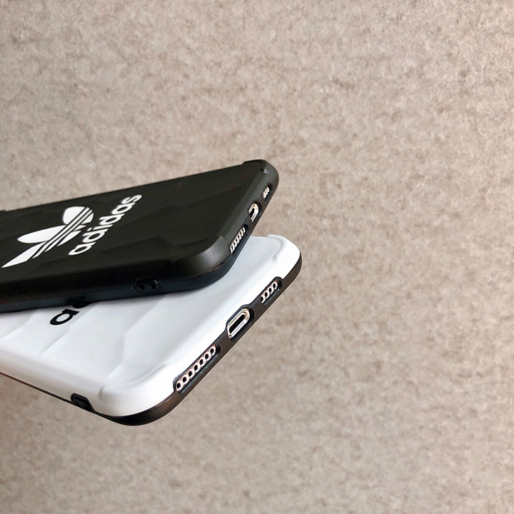 アイフォン12Pro Max Adidas カバー 通販