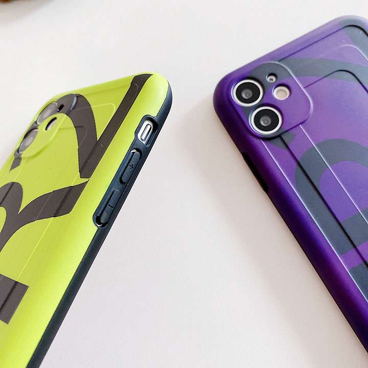 iPhone12 Proカバー 紫