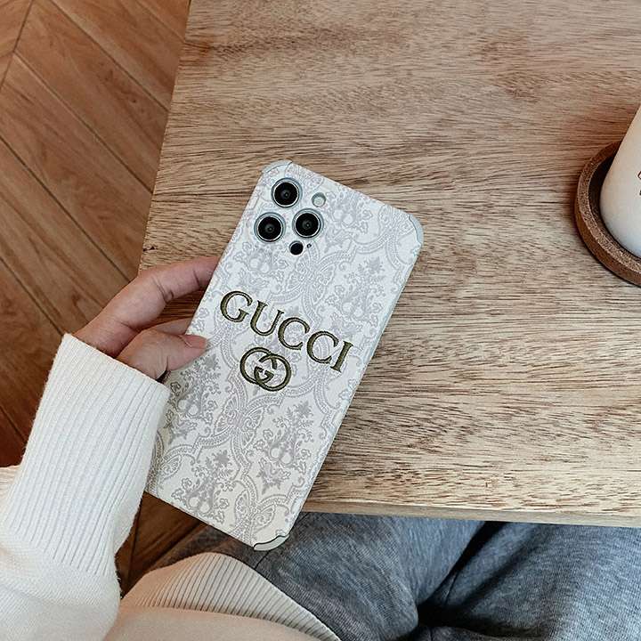 大人気Gucciカバーアイフォン 7
